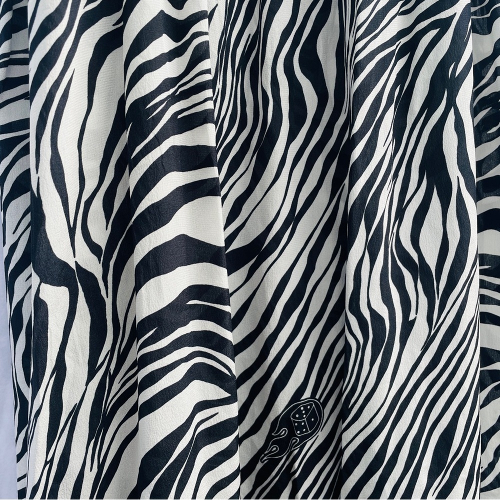 (NWT) MCQ Alexander McQueen Ruffled Zebra-Print Silk Crepe de Chine Midi Dress - Picture 8 of 8